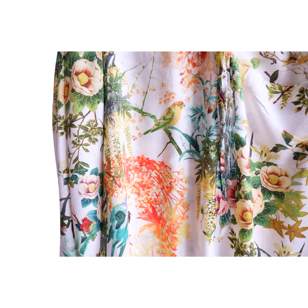 Witte blouse met natuurmotief