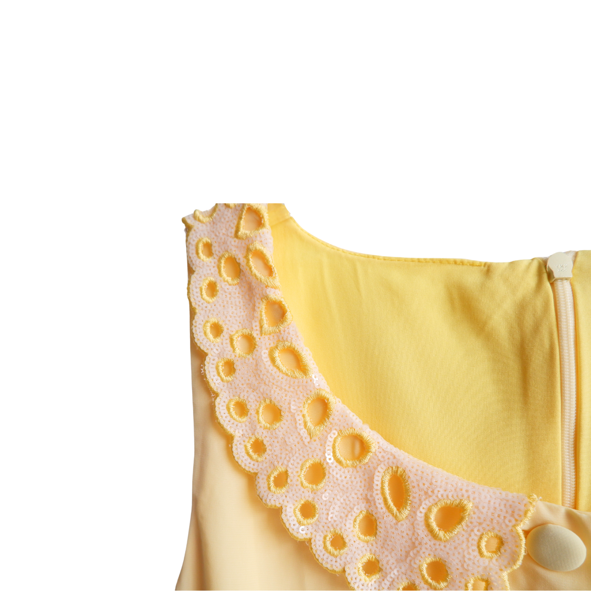 Gele jurk met bloemenpatroon