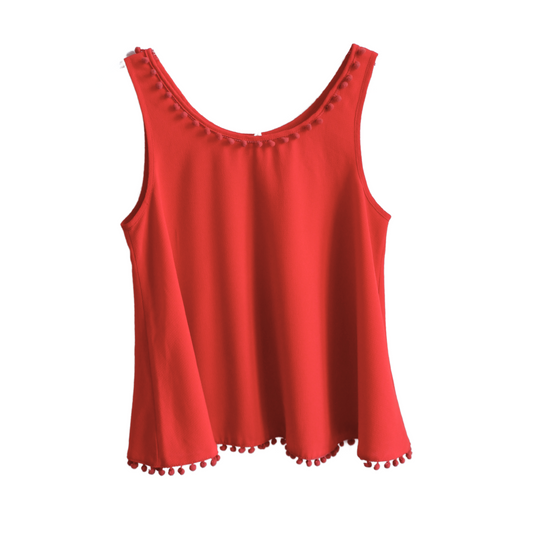 Rode top met pomponnetjes