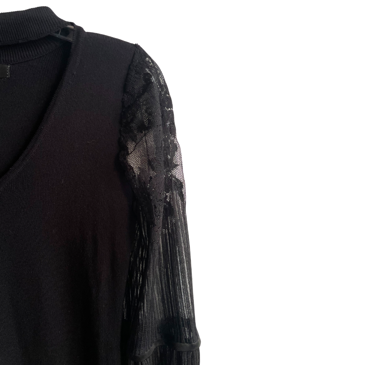 Zwarte jurk met kanten mouwen