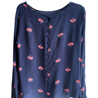 Blauwe blouse met bloemen