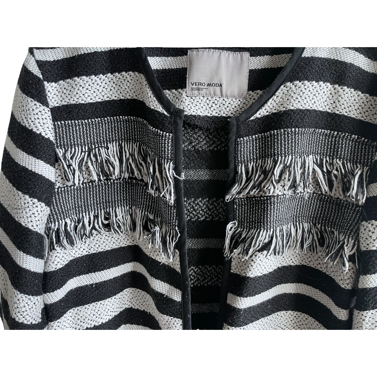 Zwart wit gestreept vestje