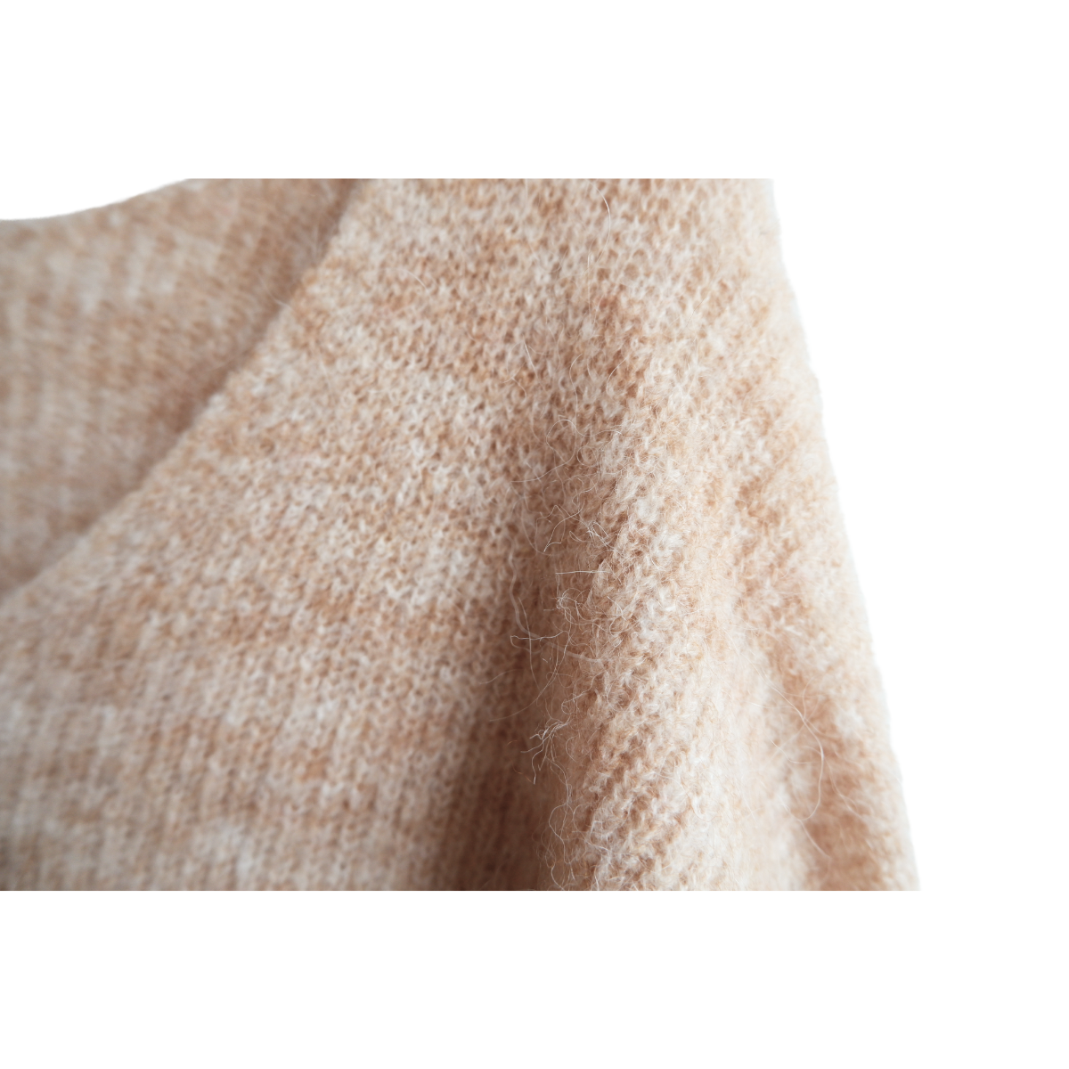 Beige sweater met alpacawol