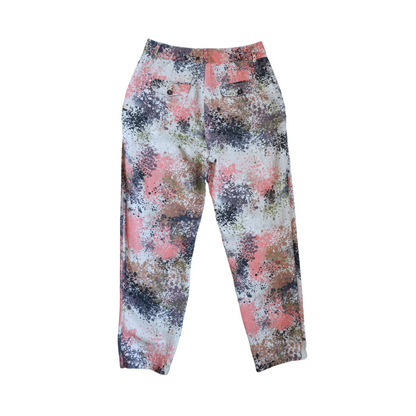 Gestipte broek pastelkleuren