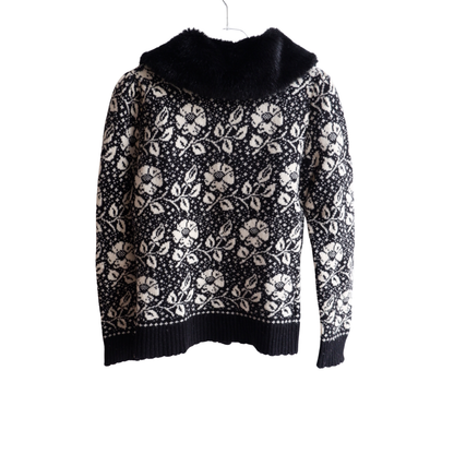 Zwarte wollen trui (met afneembare kraag)