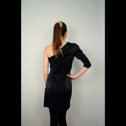 Zwarte jurk met glans