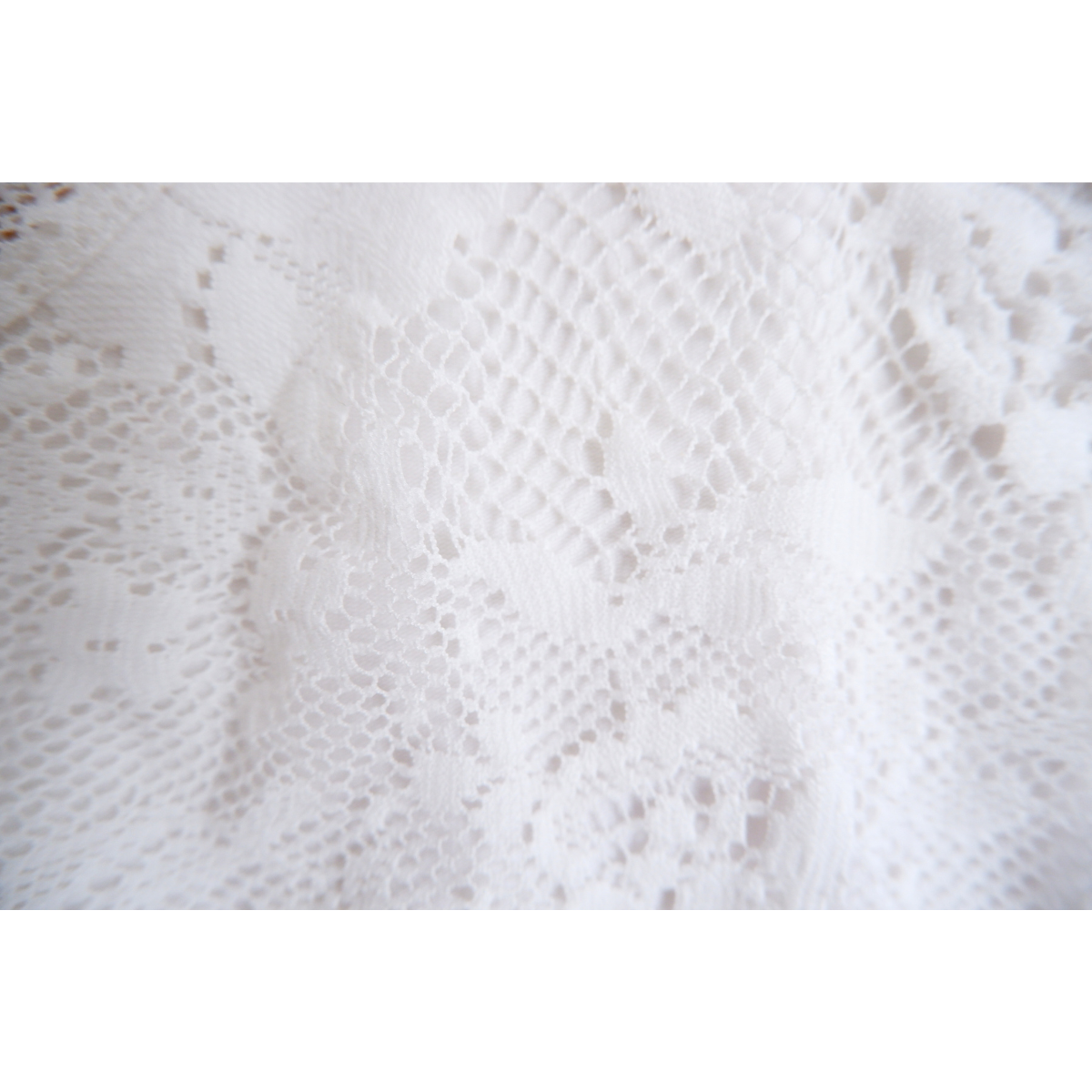 Witte croptop met kant